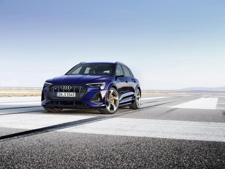  Audi e-tron S 2020 года  (WW) (фото 20 из 62)